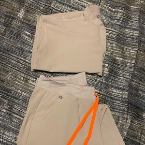 Khaki Boulder FIGs scrub set 🐪